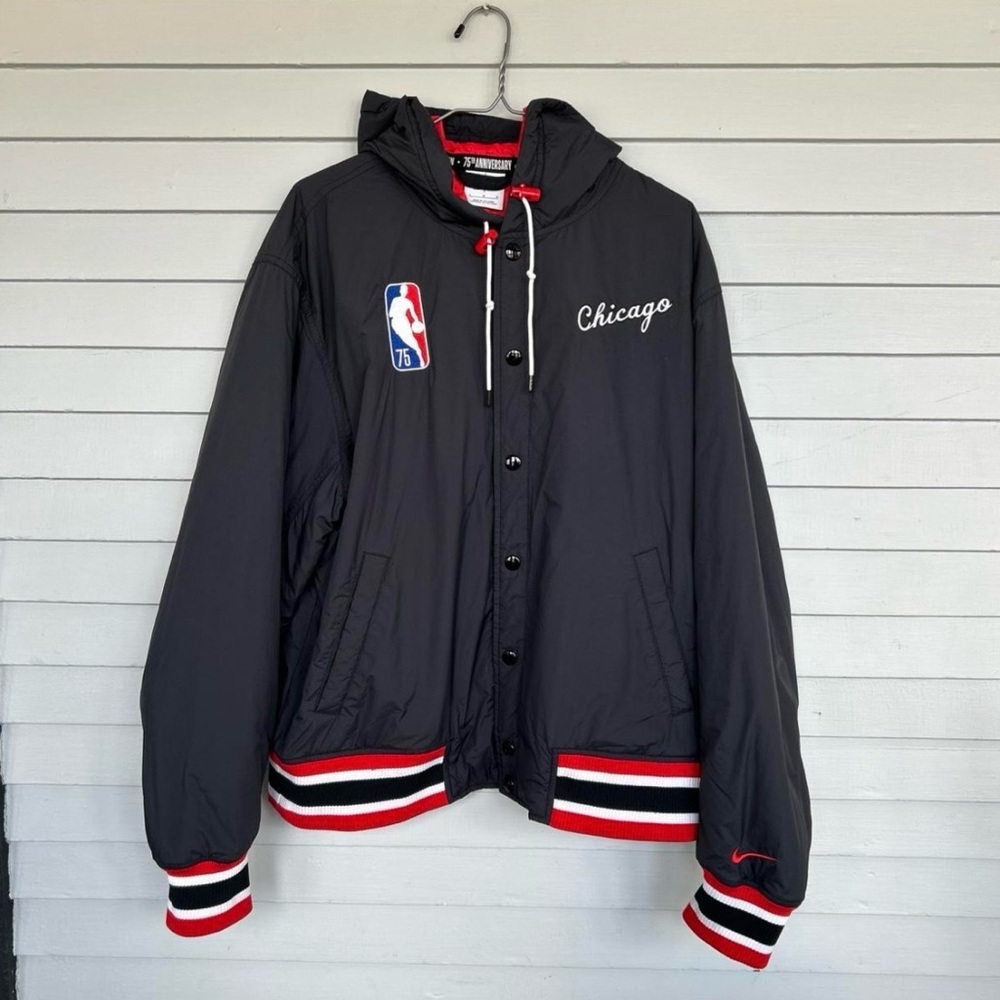 Nike NBA 75th Anniversary Chicago Bulls Pregame Courtside Men’s L Jacket